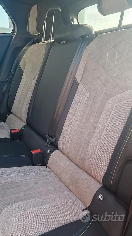 Usata Peugeot e-2008 GT 100 kW (136 CV) 2021 SUV