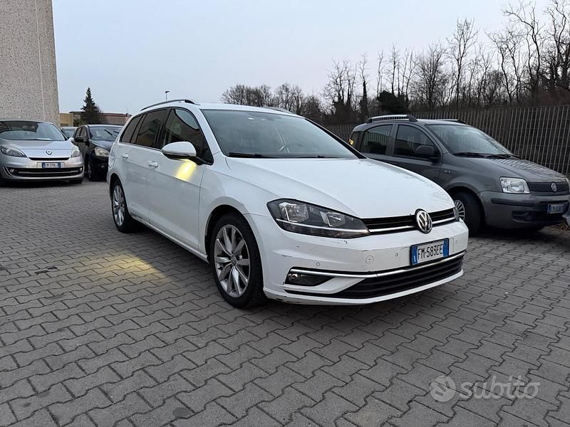 Usata VW Golf VII Business 115 CV (84 kW) 2017 Bianco Station wagon