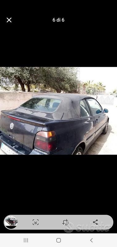 Usata VW Golf Cabriolet 101 CV (74 kW) 1999 Blu Cabrio