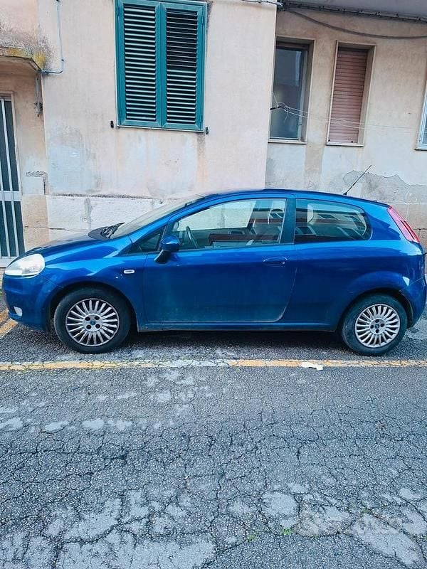 Usata Fiat Grande Punto 75 CV (55 kW) 2006 Utilitaria