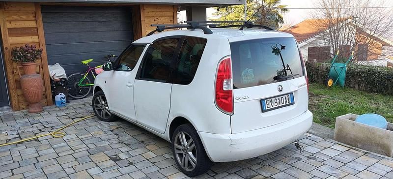 Usata Skoda Roomster Ambition 90 CV (66 kW) 2014 Bianco Monovolume