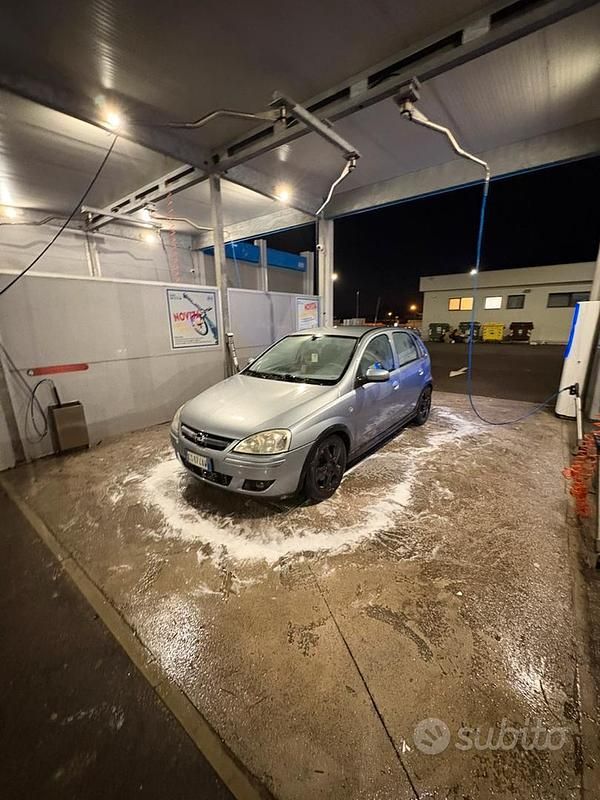 Usata Opel Corsa 70 CV (51 kW) 2004 Utilitaria