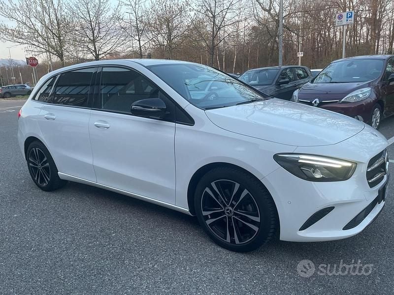 Usata Mercedes B200 150 CV (110 kW) 2020 Bianco Monovolume