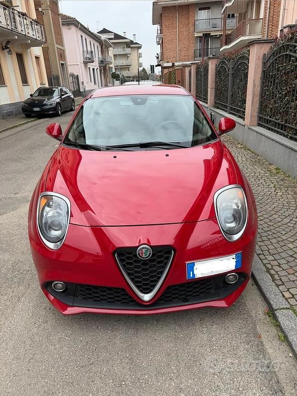 Usata Alfa Romeo MiTo 95 CV (69 kW) 2017 Rosso Utilitaria