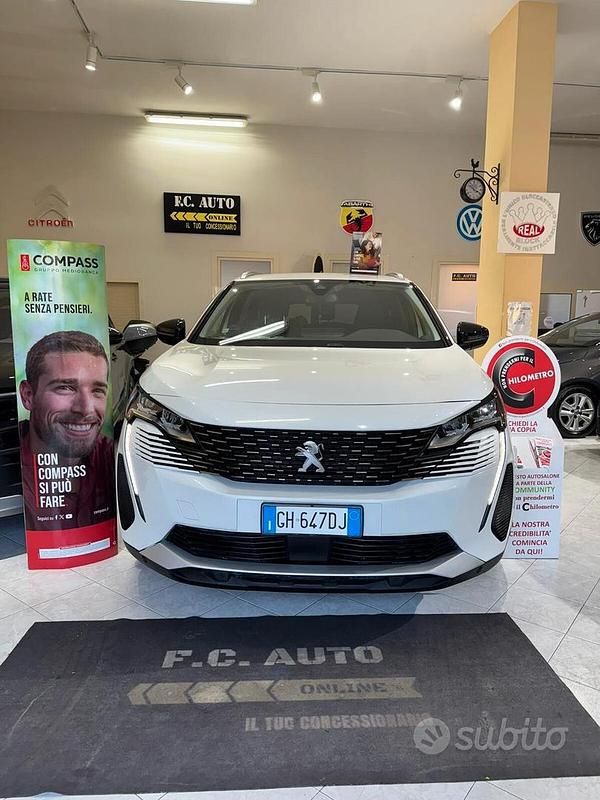 Usata Peugeot 5008 Allure 130 CV (95 kW) 2022 Bianco Station wagon