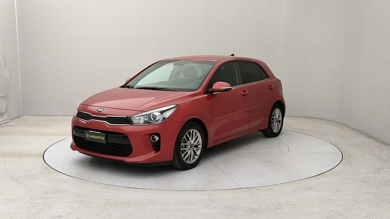 Rosso Usata 2019 Kia Rio Tre volumi | 11.990 € (Buon prezzo) - Immagine 1/4