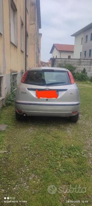 Usata Ford Focus 116 CV (85 kW) 2004 Grigio Berlina