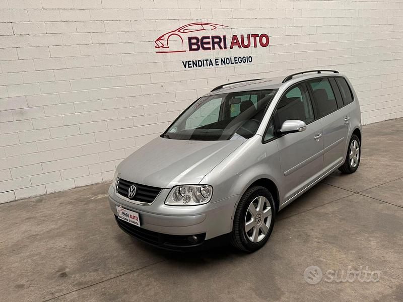 Usata VW Touran 104 CV (76 kW) 2006 Grigio Monovolume
