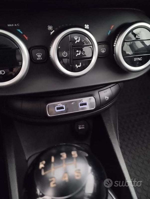 Usata Fiat 500X Pop Star 95 CV (69 kW) 2016 Nero SUV