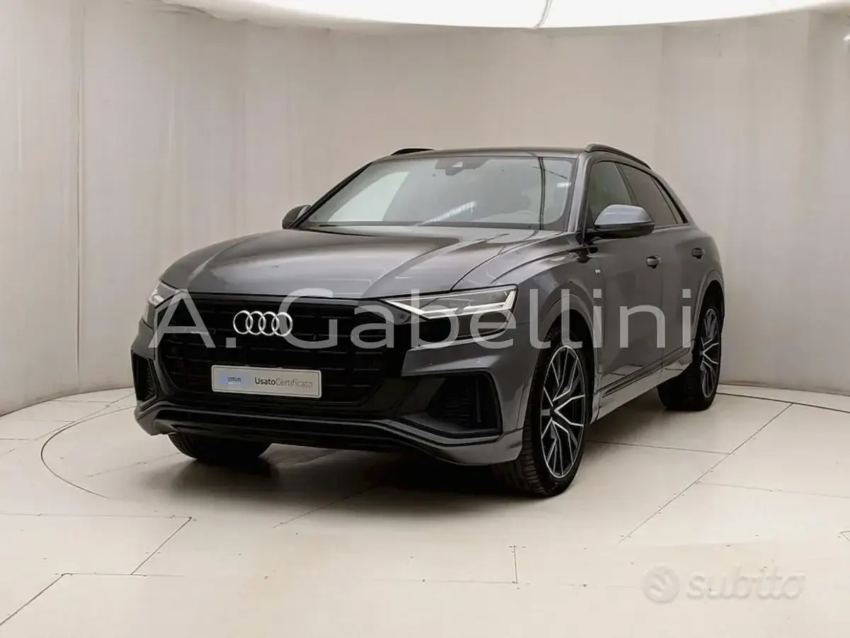 Usata Audi Q8 231 CV (169 kW) 2020 Grigio SUV