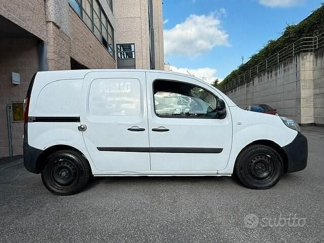 Usata Renault Kangoo Authentique 90 CV (66 kW) 2015 Bianco Monovolume