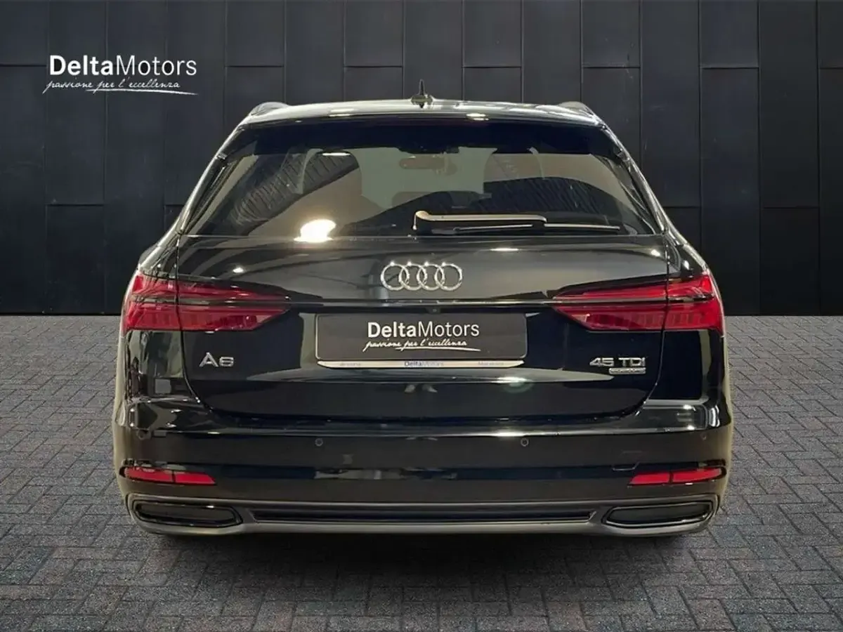 Usata Audi A6 Business 231 CV (169 kW) 2019 Nero metallizzato Station wagon