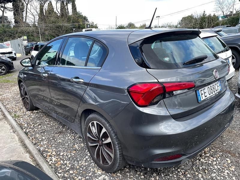 Usata Fiat Tipo S 95 CV (69 kW) 2016 Grigio Berlina