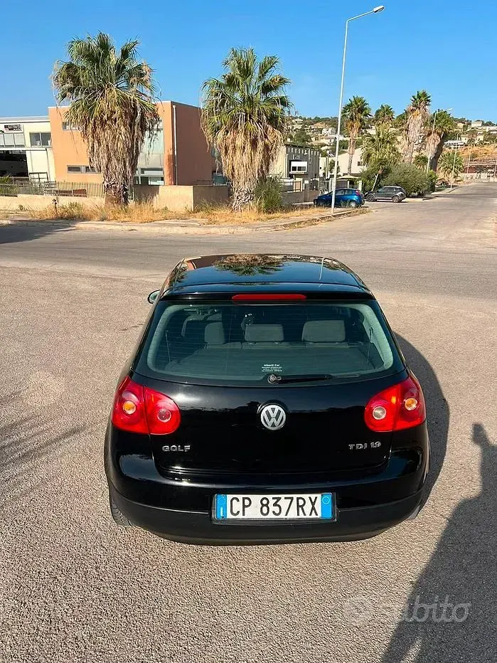 Usata VW Golf IV 105 CV (77 kW) 2004 Nero Berlina