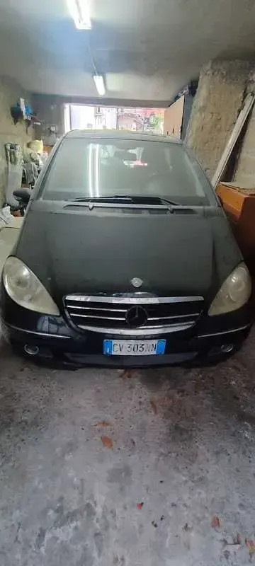 Usata Mercedes A180 Elegance 109 CV (80 kW) 2005 Nero Monovolume
