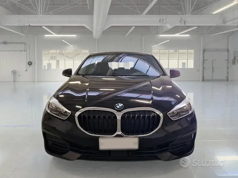 Usata BMW 118 Advantage 150 CV (110 kW) 2022 Nero Berlina