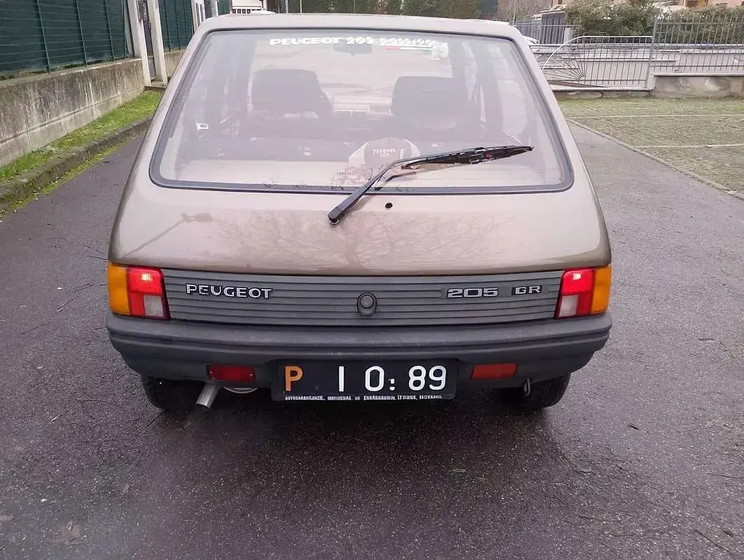 Usata Peugeot 205 49 CV (36 kW) 1984 Bronzo Utilitaria