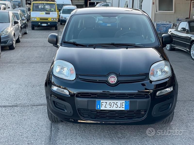 Usata Fiat Panda Lounge 69 CV (50 kW) 2019 Nero Berlina