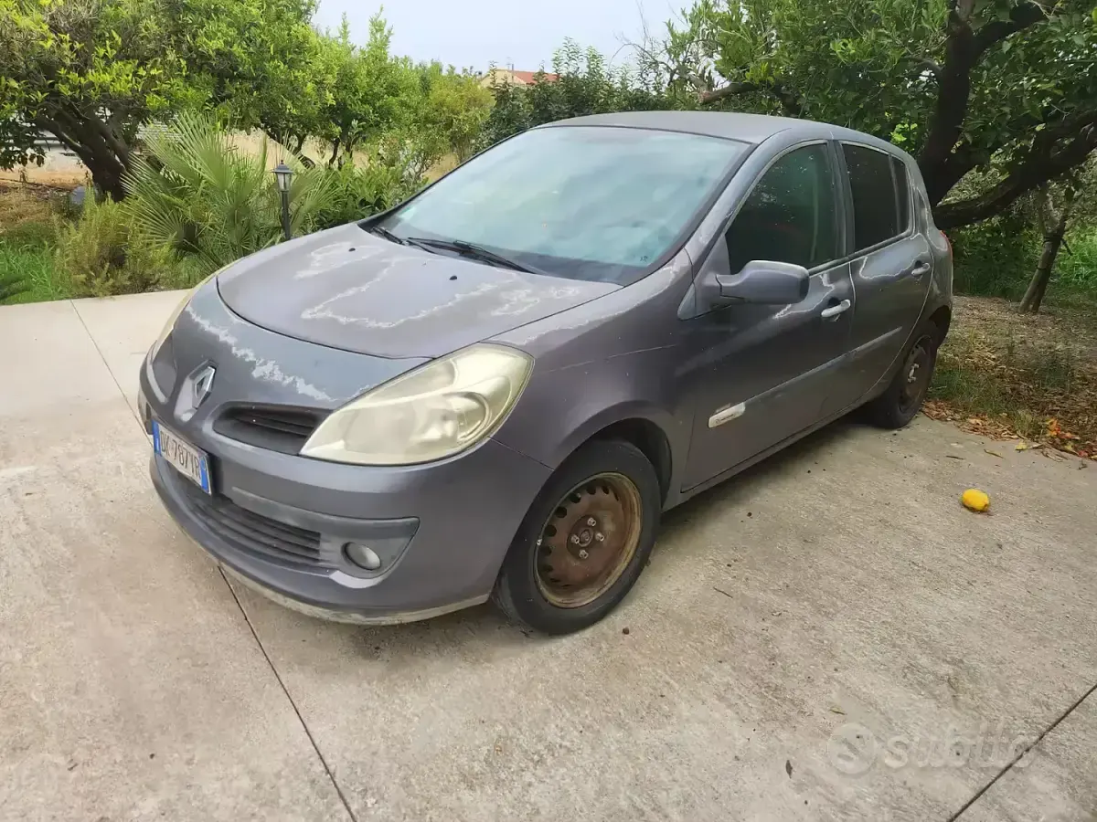 Usata Renault Clio Rip Curl 75 CV (55 kW) 2009 Grigio Utilitaria