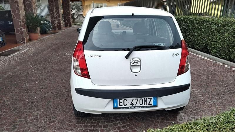 Usata Hyundai i10 66 CV (48 kW) 2010 Bianco Utilitaria