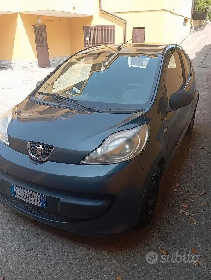 Usata Peugeot 107 68 CV (50 kW) 2006 Grigio Utilitaria