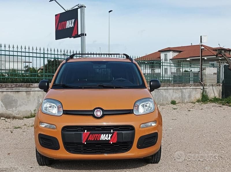 Usata Fiat Panda Lounge 94 CV (69 kW) 2020 Arancione Utilitaria