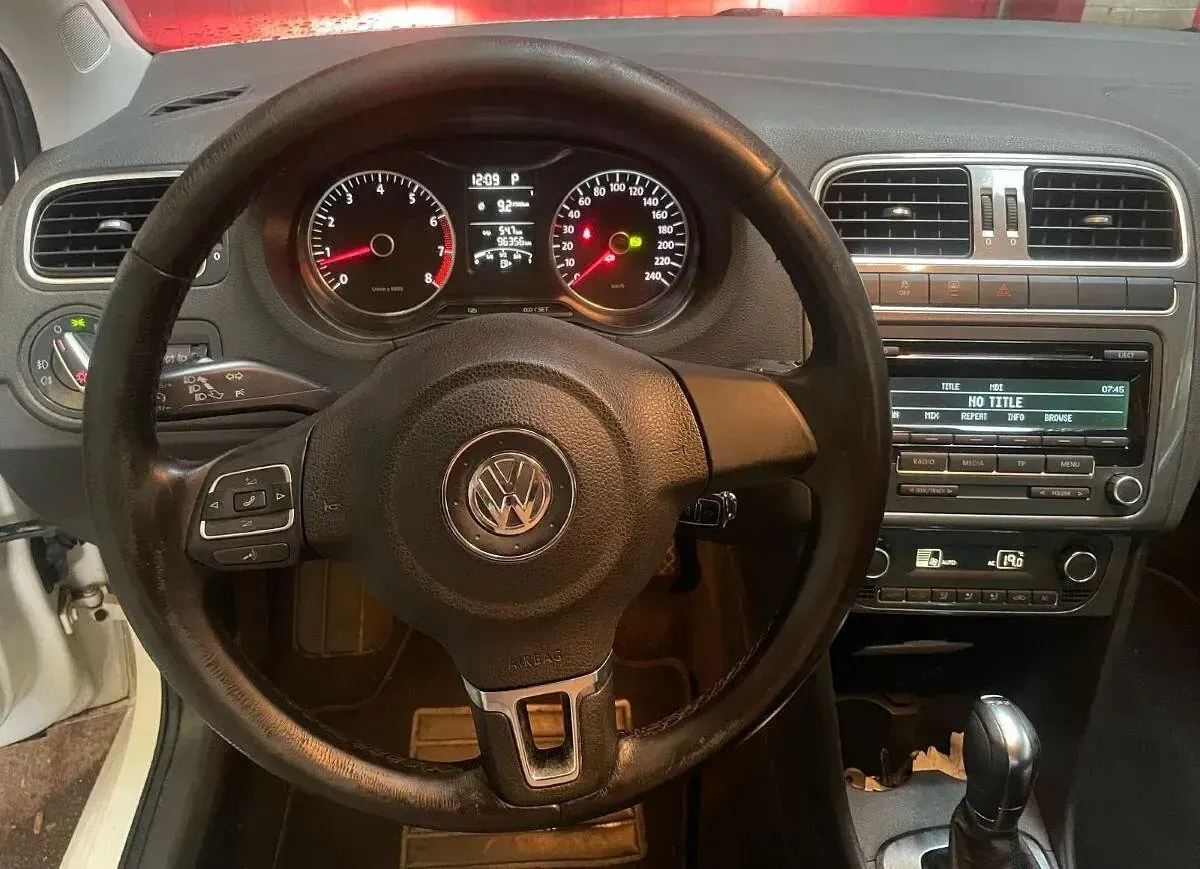 Usata VW Polo Highline 85 CV (62 kW) 2012 Bianco Utilitaria