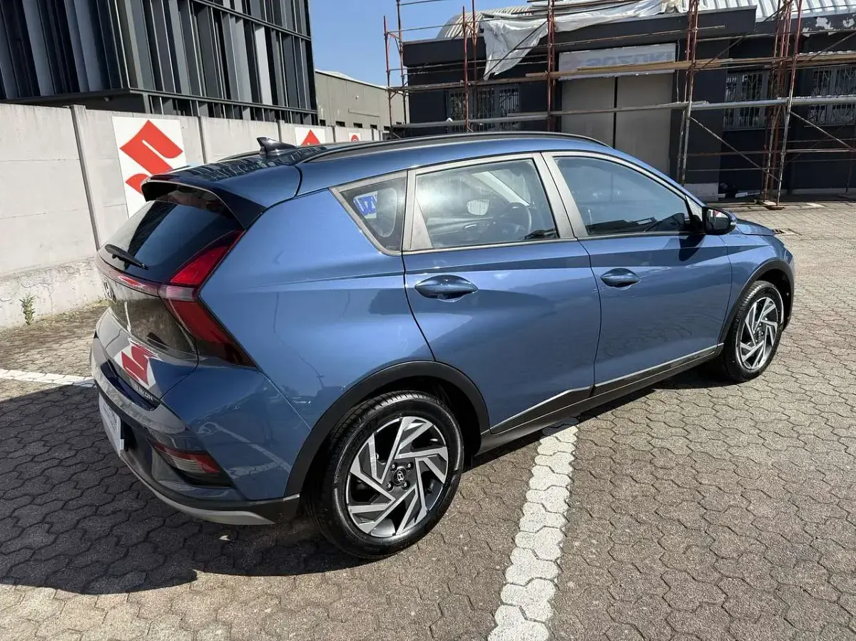 Usata Hyundai Bayon 77 CV (56 kW) 2024 Blu/azzurro SUV