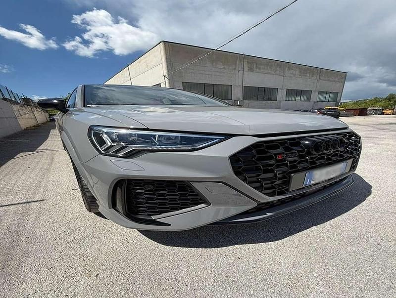 Usata Audi RS Q3 Sportback Ambiente 400 CV (294 kW) 2022 Grigio SUV
