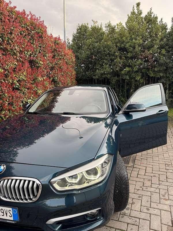 Usata BMW 114 Urban Line 95 CV (69 kW) 2015 Blu/azzurro Utilitaria