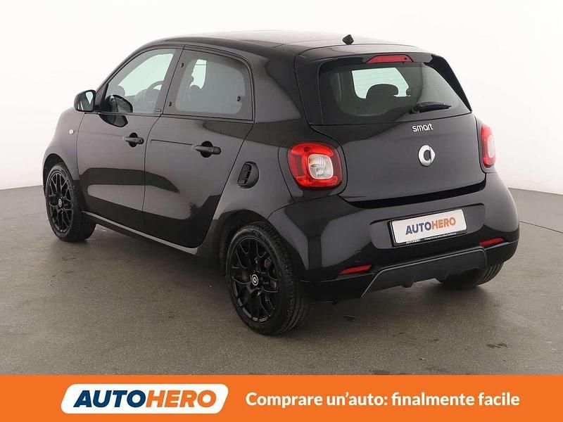 Usata Smart ForFour Basis 71 CV (52 kW) 2019 Nero Utilitaria