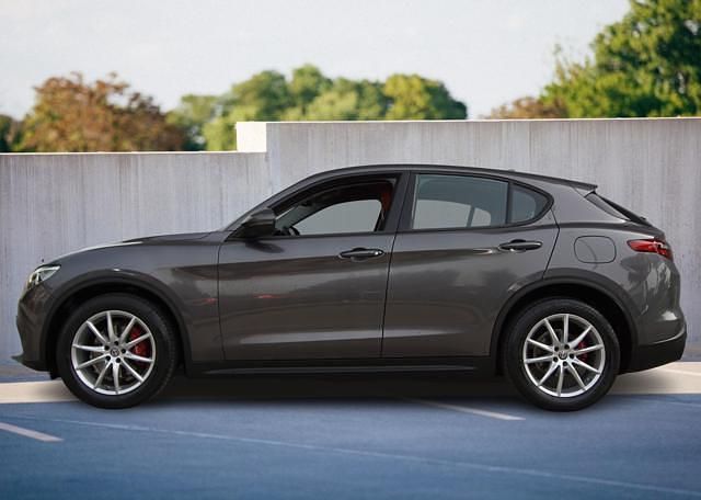 Usata Alfa Romeo Stelvio Executive 190 CV (139 kW) 2020 Grigio scuro metallizzato SUV