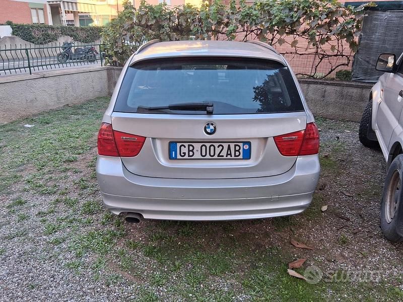 Usata BMW 318 143 CV (105 kW) 2011 Station wagon