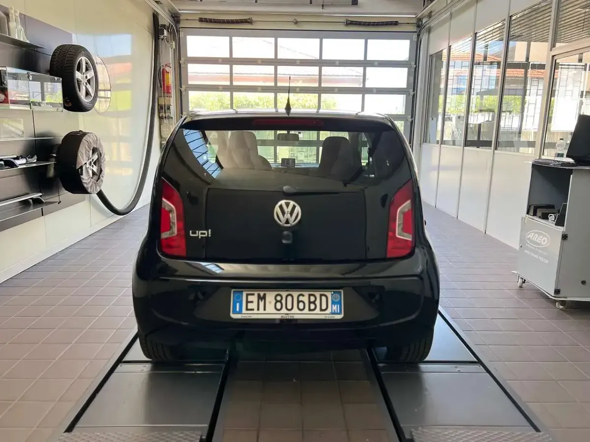 Usata VW up! 75 CV (55 kW) 2012 Nero Utilitaria