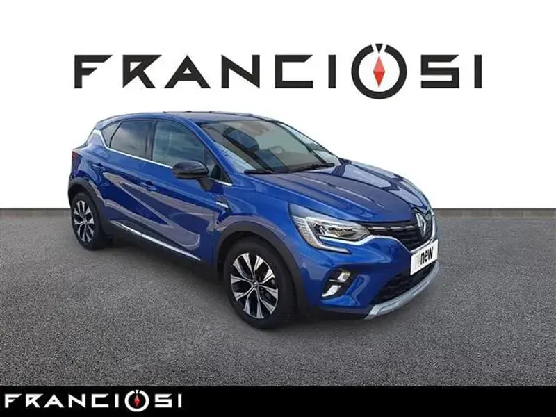 Usata Renault Captur Techno 140 CV (102 kW) 2022 Blu scuro SUV