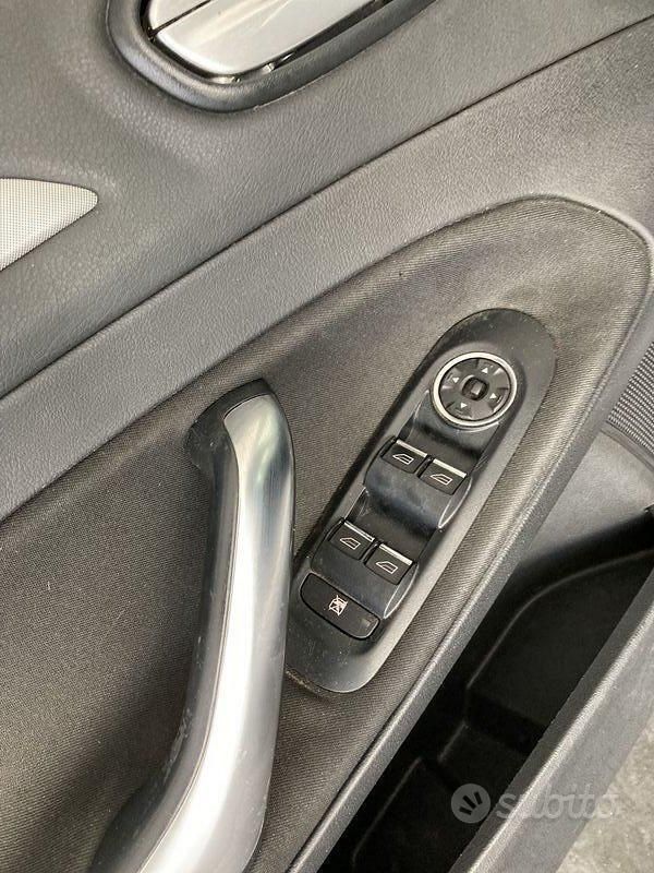 Usata Ford Mondeo Titanium 140 CV (102 kW) 2010 Argento Station wagon