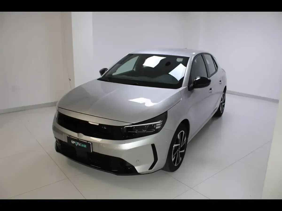 Usata Opel Corsa 101 CV (74 kW) 2025 Bianco Utilitaria