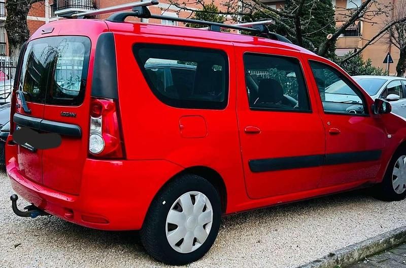 Usata Dacia Logan MCV Lauréate 84 CV (61 kW) 2011 Rosso Station wagon