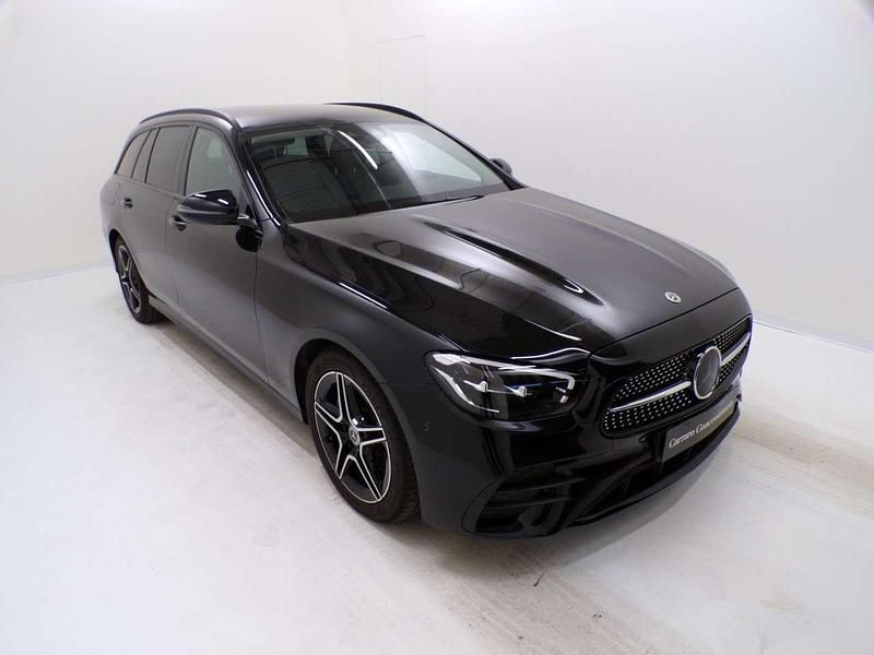 Usado Mercedes E300 Premium 265 CV (194 kW) 2022 Negro Familiar