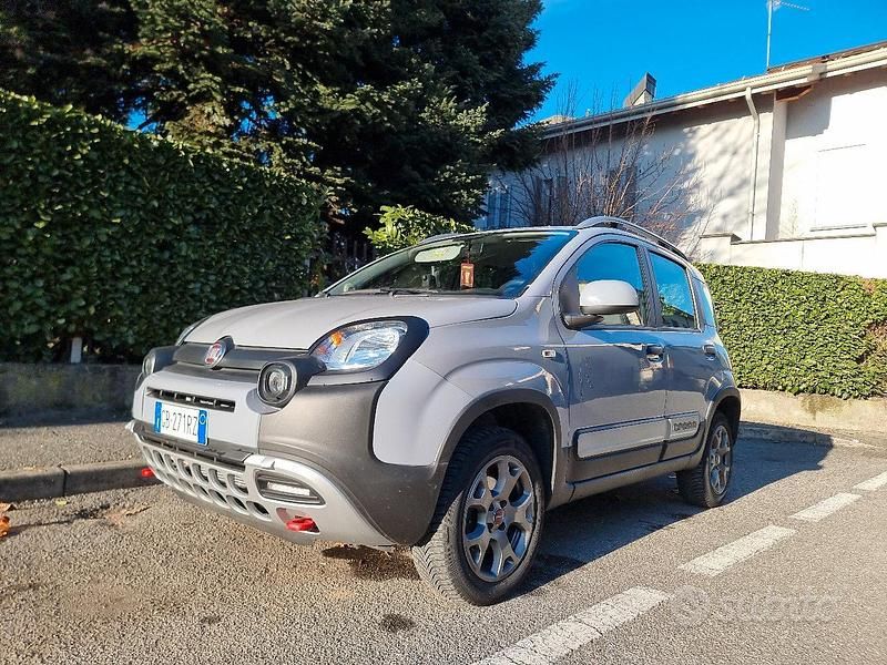 Usata 2020 Fiat Panda Cross Cross Due volumi | 15.500 € - Immagine 1/4