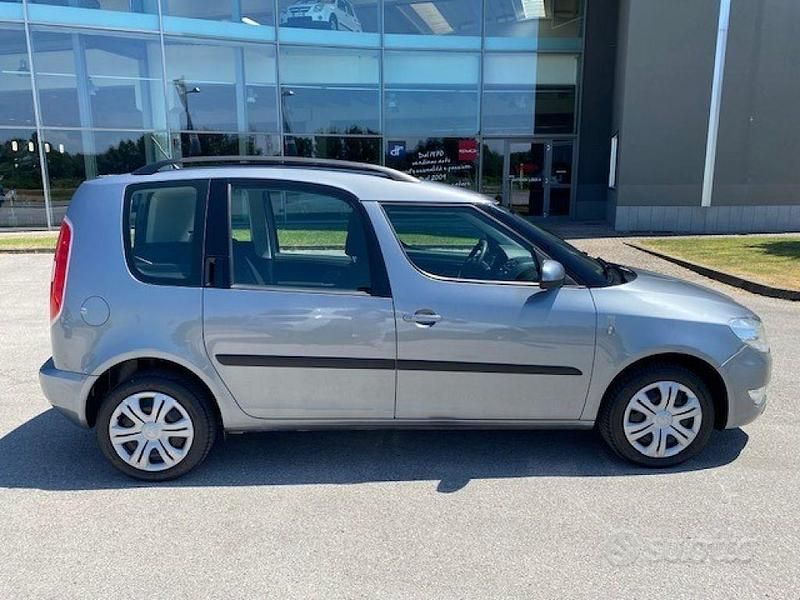 Usata Skoda Roomster Style 86 CV (63 kW) 2012 Grigio Monovolume