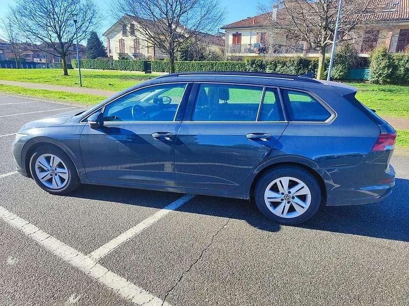 Brugt VW Golf VIII Life 131 HK (96 kW) 2021 Grå Stationcar