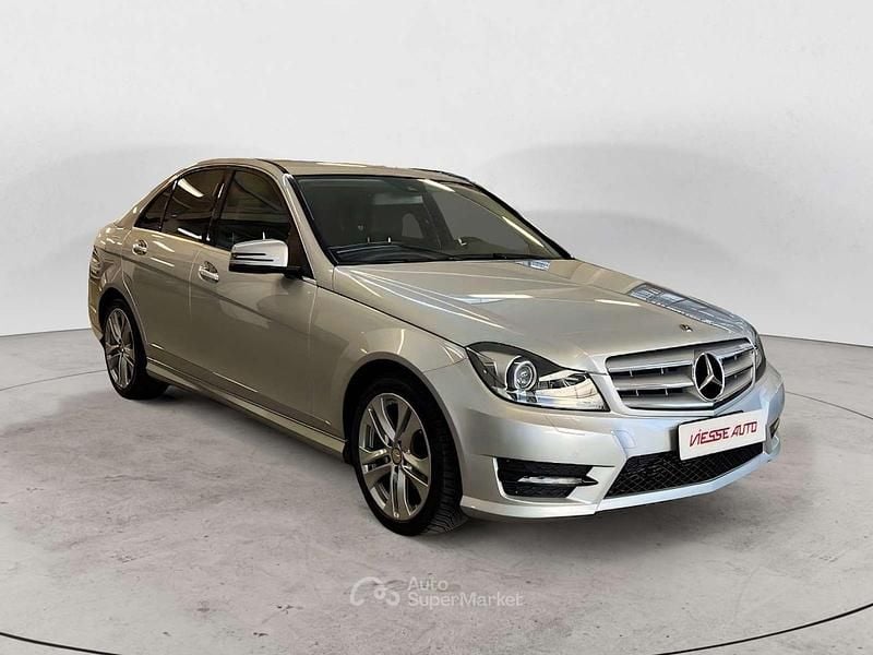 Usata Mercedes C180 Premium 156 CV (114 kW) 2011 Nero metallizzato Coupé