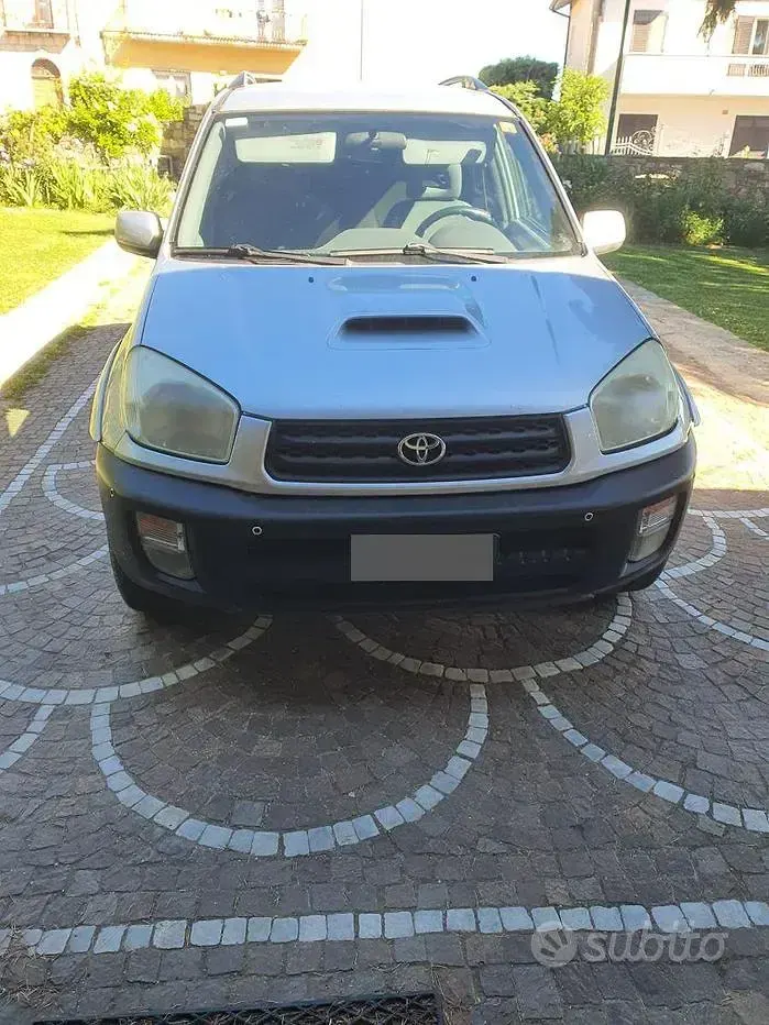 Usata Toyota RAV4 Sol 116 CV (85 kW) 2005 Grigio SUV