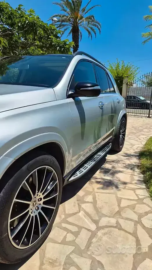 Usata Mercedes GLE300 AMG 245 CV (180 kW) 2020 Grigio SUV