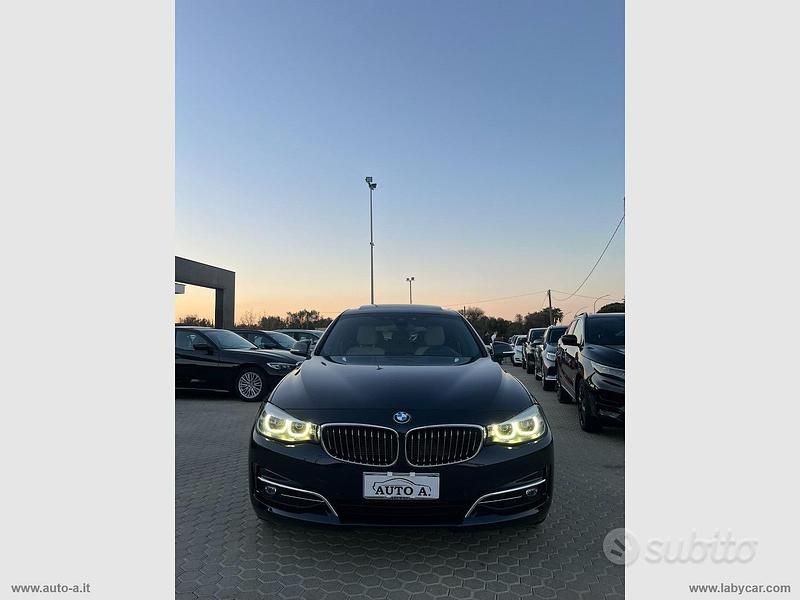 Usata BMW 320 Gran Turismo Luxury Line 190 CV (139 kW) 2018 Blu Berlina
