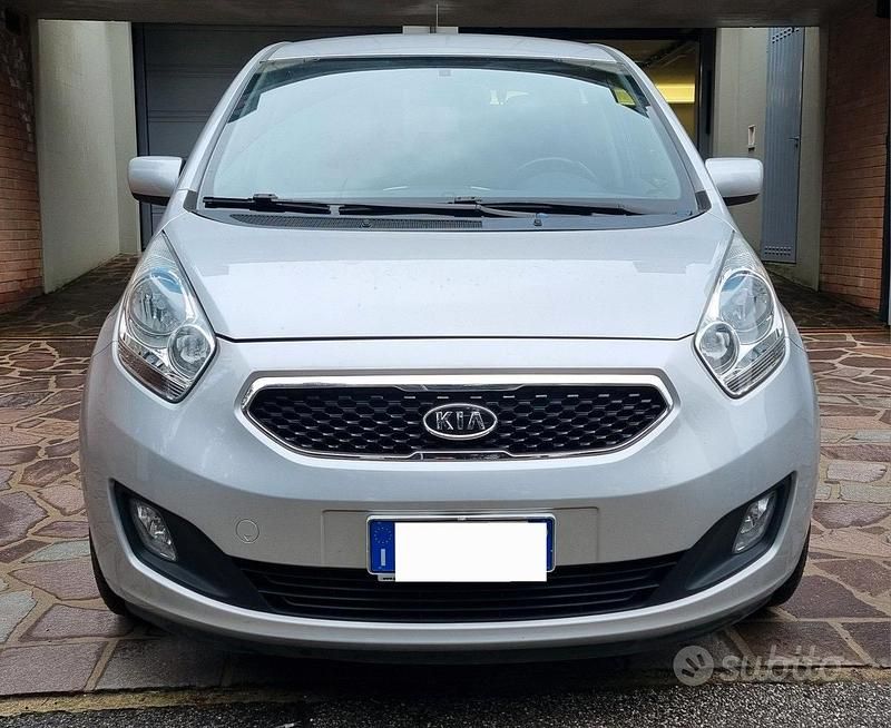 Usata Kia Venga Active 90 CV (66 kW) 2012 Grigio Utilitaria