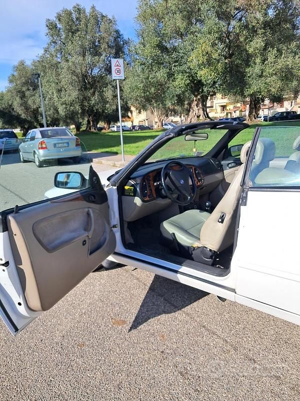 Usata Saab 900 126 CV (92 kW) 1995 Bianco Utilitaria