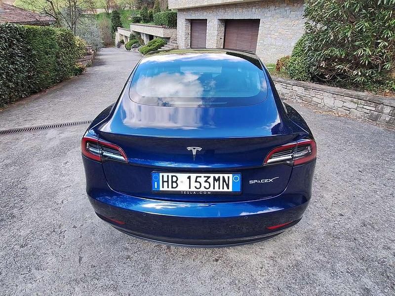 Usata Tesla Model 3 Standard Range 88 kW (120 CV) 2019 Blu/azzurro Berlina