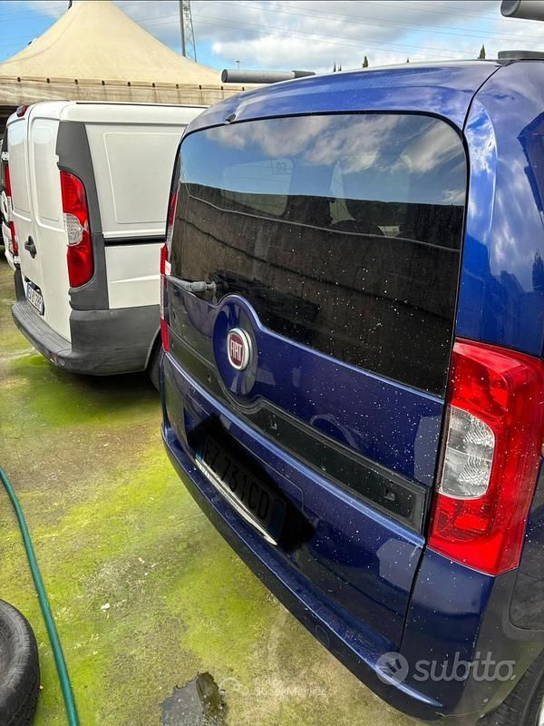 Usata Fiat Qubo Dynamic 95 CV (69 kW) 2015 Blu Monovolume